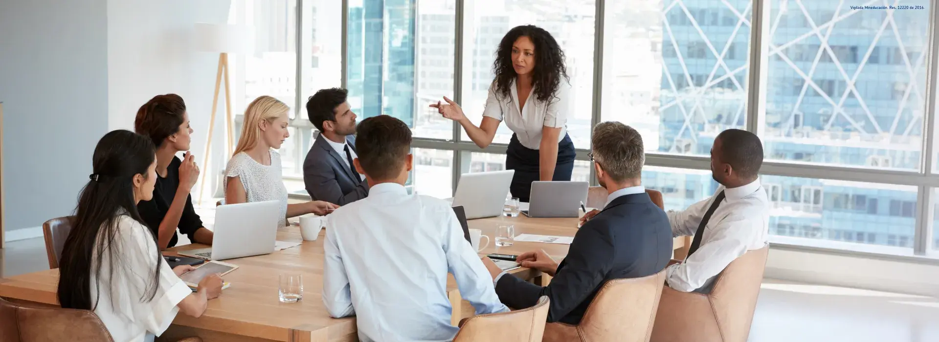 Diplomado en  Habilidades de Dirección y Gestión Efectiva con Inteligencia Artificial Aplicada