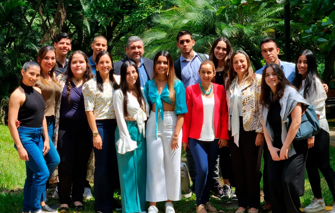 Estudiantes de Mercadeo presentaron propuestas innovadoras a líderes empresariales de Cali Estudiantes de Mercadeo presentaron propuestas innovadoras a líderes empresariales de Cali