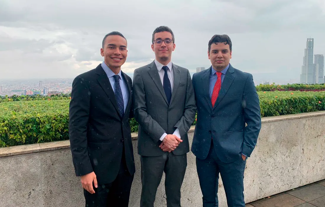 Estudiantes javerianos, ganadores de concurso sobre análisis económico del derecho Estudiantes javerianos, ganadores de concurso sobre análisis económico del derecho