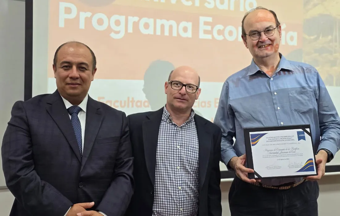 El programa de Economía de la Javeriana Cali celebró 25 años formando líderes con visión social El programa de Economía de la Javeriana Cali celebró 25 años formando líderes con visión social