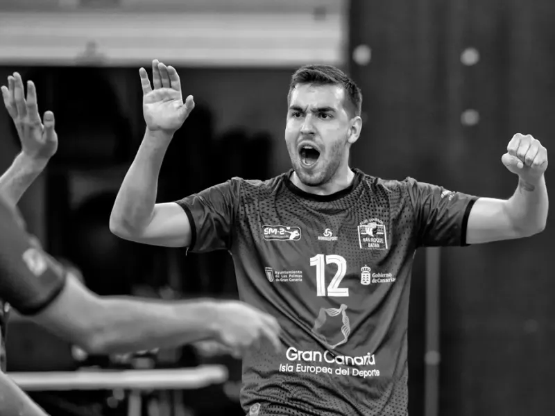 Estudiante de Administración de Empresas se destaca en la Liga de Voleibol de España Estudiante de Administración de Empresas se destaca en la Liga de Voleibol de España