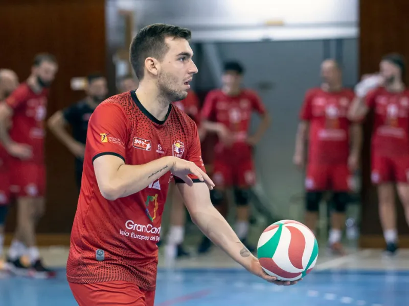 Estudiante de Administración de Empresas se destaca en la Liga de Voleibol de España Estudiante de Administración de Empresas se destaca en la Liga de Voleibol de España