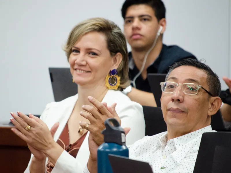 Estudiantes de Mercadeo presentaron propuestas innovadoras a líderes empresariales de Cali Estudiantes de Mercadeo presentaron propuestas innovadoras a líderes empresariales de Cali