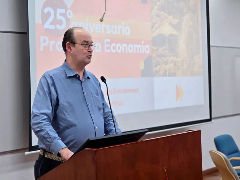 El programa de Economía de la Javeriana Cali celebró 25 años formando líderes con visión social El programa de Economía de la Javeriana Cali celebró 25 años formando líderes con visión social