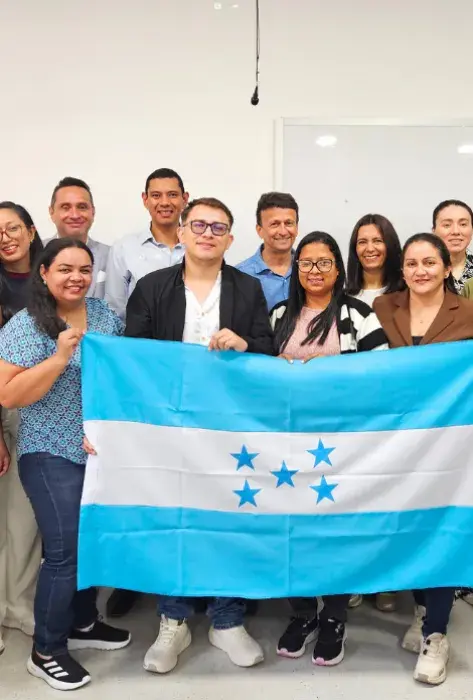 Estudiantes posgrado de Honduras visitan la Javeriana Cali y aprenden sobre la salud pública colombiana 